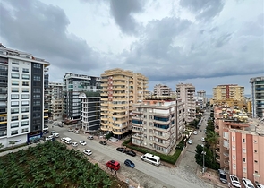 شقة من غرفتي نوم 450 متر من البحر 