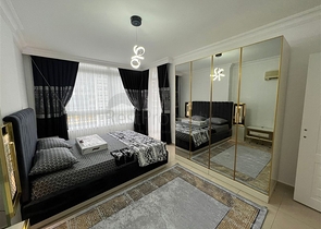 شقة من غرفتي نوم 450 متر من البحر 