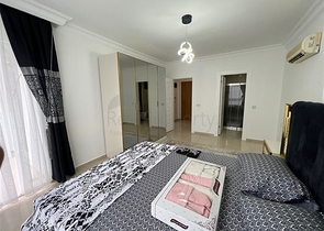 شقة من غرفتي نوم 450 متر من البحر 