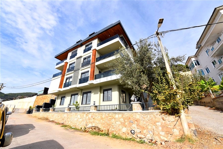 شقة 3+1 في مجمع جديد مطل على البحر وقلعة ألانيا