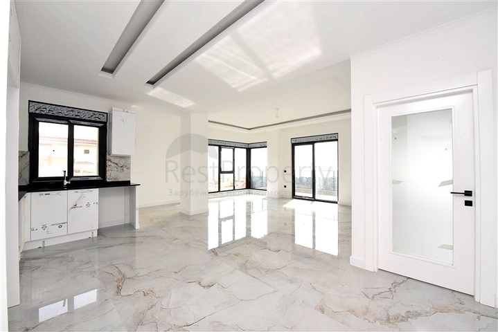 شقة 3+1 في مجمع جديد مطل على البحر وقلعة ألانيا