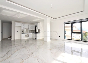 شقة 3+1 في مجمع جديد مطل على البحر وقلعة ألانيا