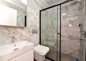 شقة 3+1 في مجمع جديد مطل على البحر وقلعة ألانيا