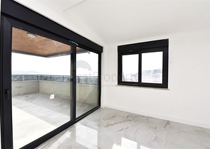 شقة 3+1 في مجمع جديد مطل على البحر وقلعة ألانيا