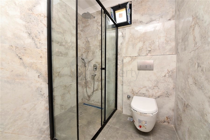 شقة من غرفتي نوم مع إطلالات بانورامية خلابة على البحر