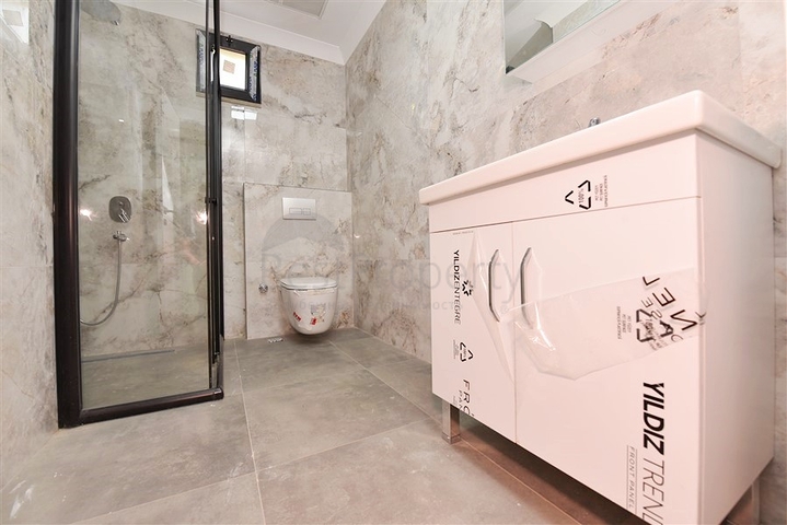 شقة من غرفتي نوم مع إطلالات بانورامية خلابة على البحر