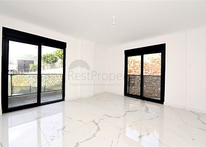 شقة من غرفتي نوم مع إطلالات بانورامية خلابة على البحر