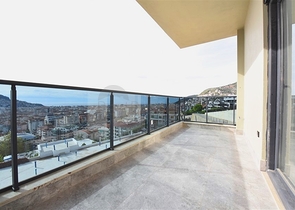 شقة من غرفتي نوم مع إطلالات بانورامية خلابة على البحر