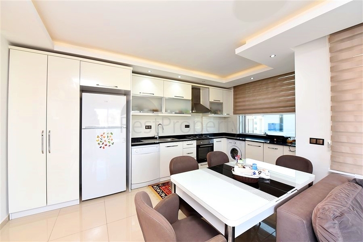 شقة كبيرة 1 + 1 في مجمع حديث في منطقة كيستل