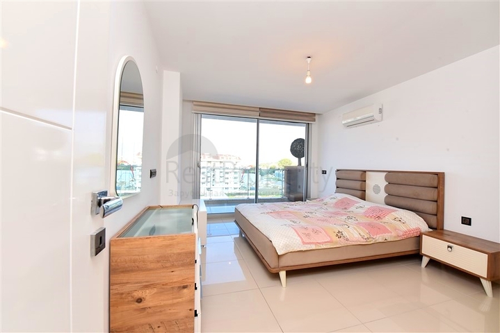 شقة كبيرة 1 + 1 في مجمع حديث في منطقة كيستل