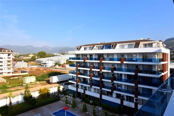 شقة كبيرة 1 + 1 في مجمع حديث في منطقة كيستل