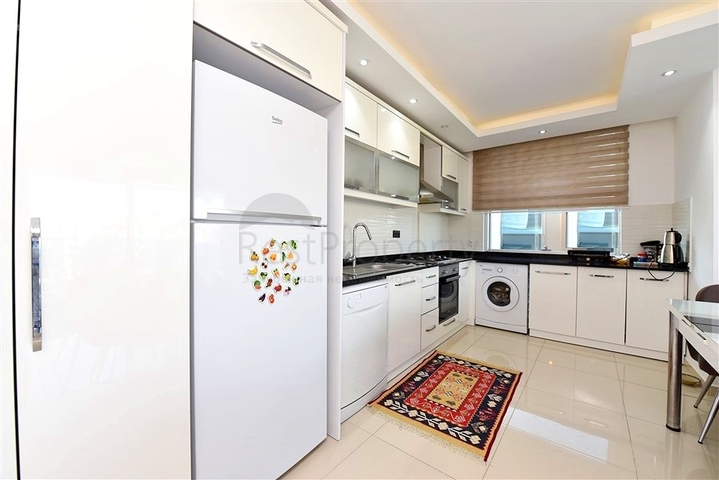 شقة كبيرة 1 + 1 في مجمع حديث في منطقة كيستل