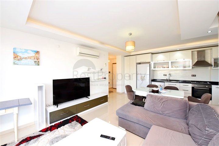 شقة كبيرة 1 + 1 في مجمع حديث في منطقة كيستل