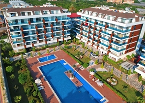 شقة كبيرة 1 + 1 في مجمع حديث في منطقة كيستل