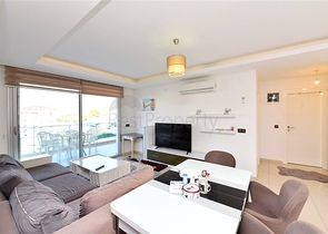 شقة كبيرة 1 + 1 في مجمع حديث في منطقة كيستل