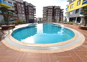 شقة فسيحة 1 + 1 في مجمع مع بنية تحتية متطورة