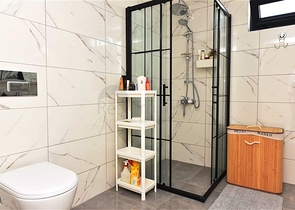 شقة فسيحة 1 + 1 في مجمع مع بنية تحتية متطورة