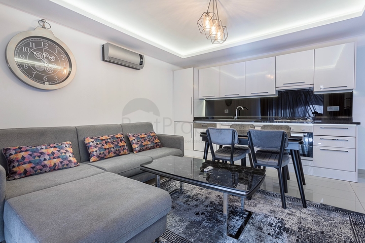 شقة 1+1 في وسط ألانيا