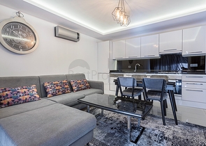 شقة 1+1 في وسط ألانيا