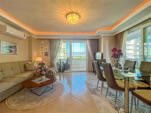 شقة فسيحة 2 + 1 مع تراس كبير 