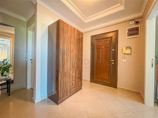 شقة فسيحة 2 + 1 مع تراس كبير 