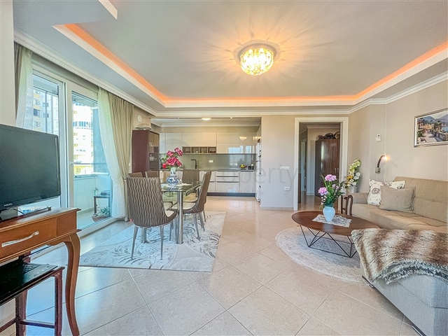 شقة فسيحة 2 + 1 مع تراس كبير 