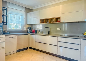 شقة فسيحة 2 + 1 مع تراس كبير 