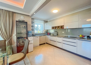 شقة فسيحة 2 + 1 مع تراس كبير 