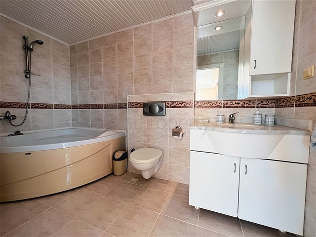 بنتهاوس 3+1 مطل على البحر في منطقة محمودلار بنتهاوس 3+1 مطل على البحر في منطقة محمودلار