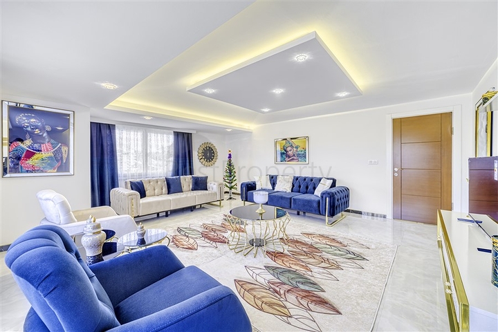 بنتهاوس مطل على الجبل في كيستل بنتهاوس مطل على الجبل في كيستل