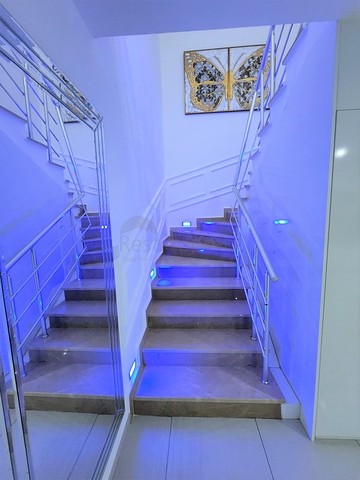 شقة انيقة ضمن مجمع فاخر -تصميم 1+1 مفروشة -في اوبا / الانيا 