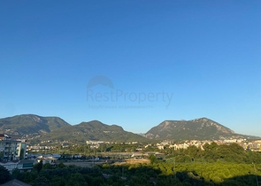 شقة انيقة ضمن مجمع فاخر -تصميم 1+1 مفروشة -في اوبا / الانيا 