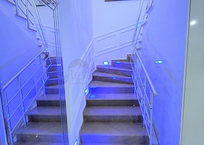 شقة انيقة ضمن مجمع فاخر -تصميم 1+1 مفروشة -في اوبا / الانيا 