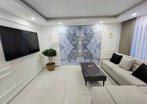 شقة انيقة ضمن مجمع فاخر -تصميم 1+1 مفروشة -في اوبا / الانيا 