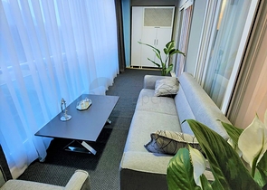 شقة انيقة ضمن مجمع فاخر -تصميم 1+1 مفروشة -في اوبا / الانيا 