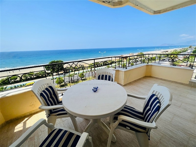 شقة 3+1 مع إطلالة لا تشوبها شائبة على البحر الأبيض المتوسط