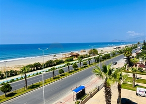 شقة 3+1 مع إطلالة لا تشوبها شائبة على البحر الأبيض المتوسط