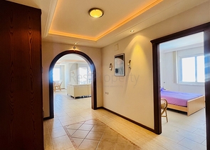 شقة 3+1 مع إطلالة لا تشوبها شائبة على البحر الأبيض المتوسط