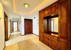 شقة 3+1 مع إطلالة لا تشوبها شائبة على البحر الأبيض المتوسط