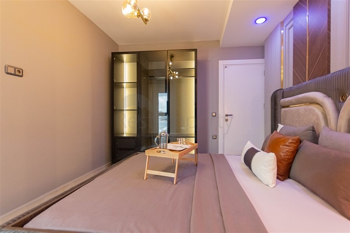 شقة 1+1 في منطقة محمودلار ، على بعد 50 متر من البحر