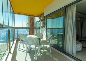 شقة 1+1 في منطقة محمودلار ، على بعد 50 متر من البحر