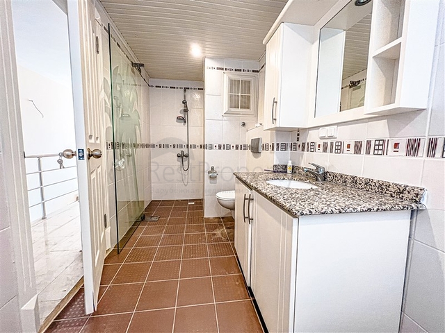 بنتهاوس واسع 4 + 1 مطل على البحر بنتهاوس واسع 4 + 1 مطل على البحر