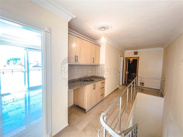 بنتهاوس واسع 4 + 1 مطل على البحر بنتهاوس واسع 4 + 1 مطل على البحر