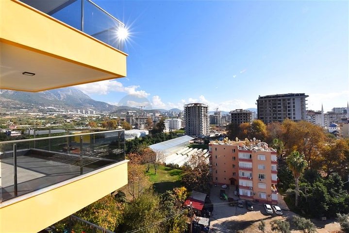 شقة فسيحة 3 + 1 مع مطبخ منفصل