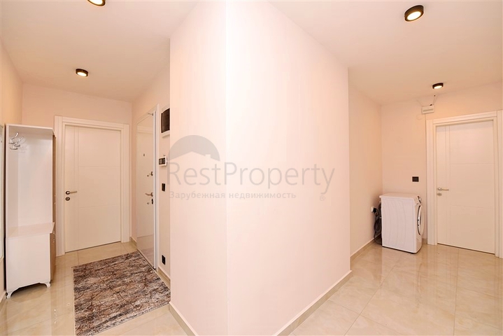 شقة فسيحة 3 + 1 مع مطبخ منفصل