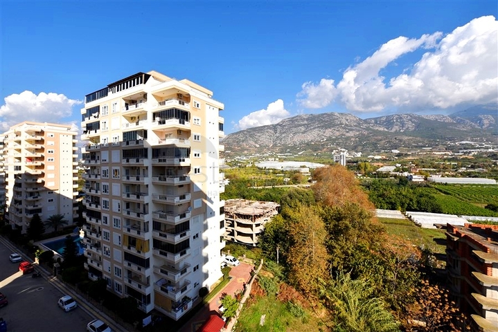 شقة فسيحة 3 + 1 مع مطبخ منفصل