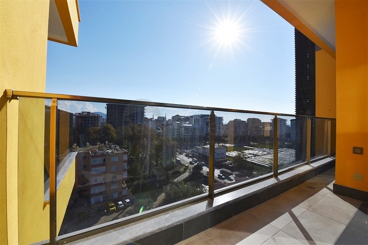 شقة فسيحة 3 + 1 مع مطبخ منفصل