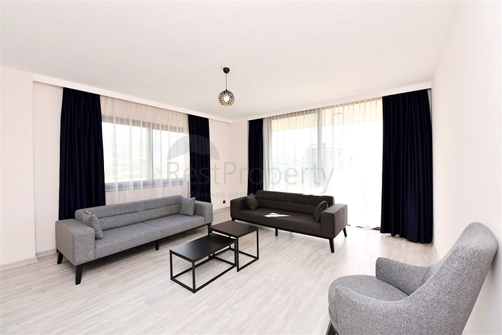 شقة فسيحة 3 + 1 مع مطبخ منفصل