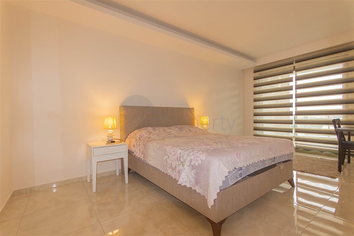 شقة 1+1 في مجمع حديث