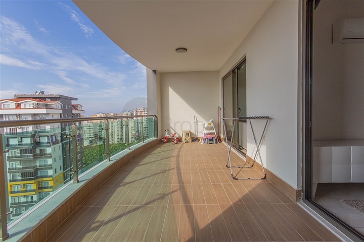 شقة 1+1 في مجمع حديث